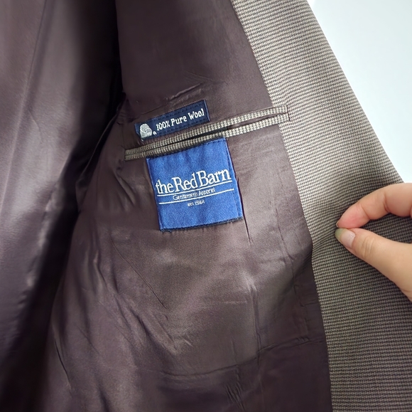 Burberry's Wool Suit Set - Picture 5 of 9